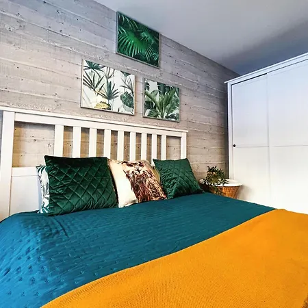 Holiday home With Sauna And Pool, 4 Bedrooms *