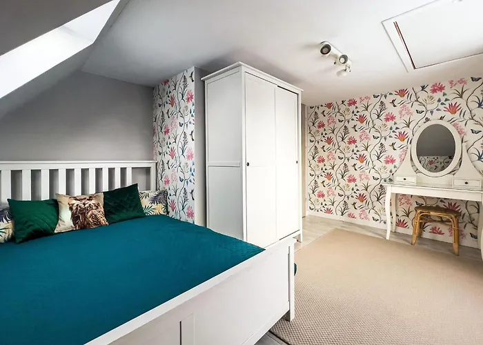 With Sauna And Pool, 4 Bedrooms 펜션 Choczewo